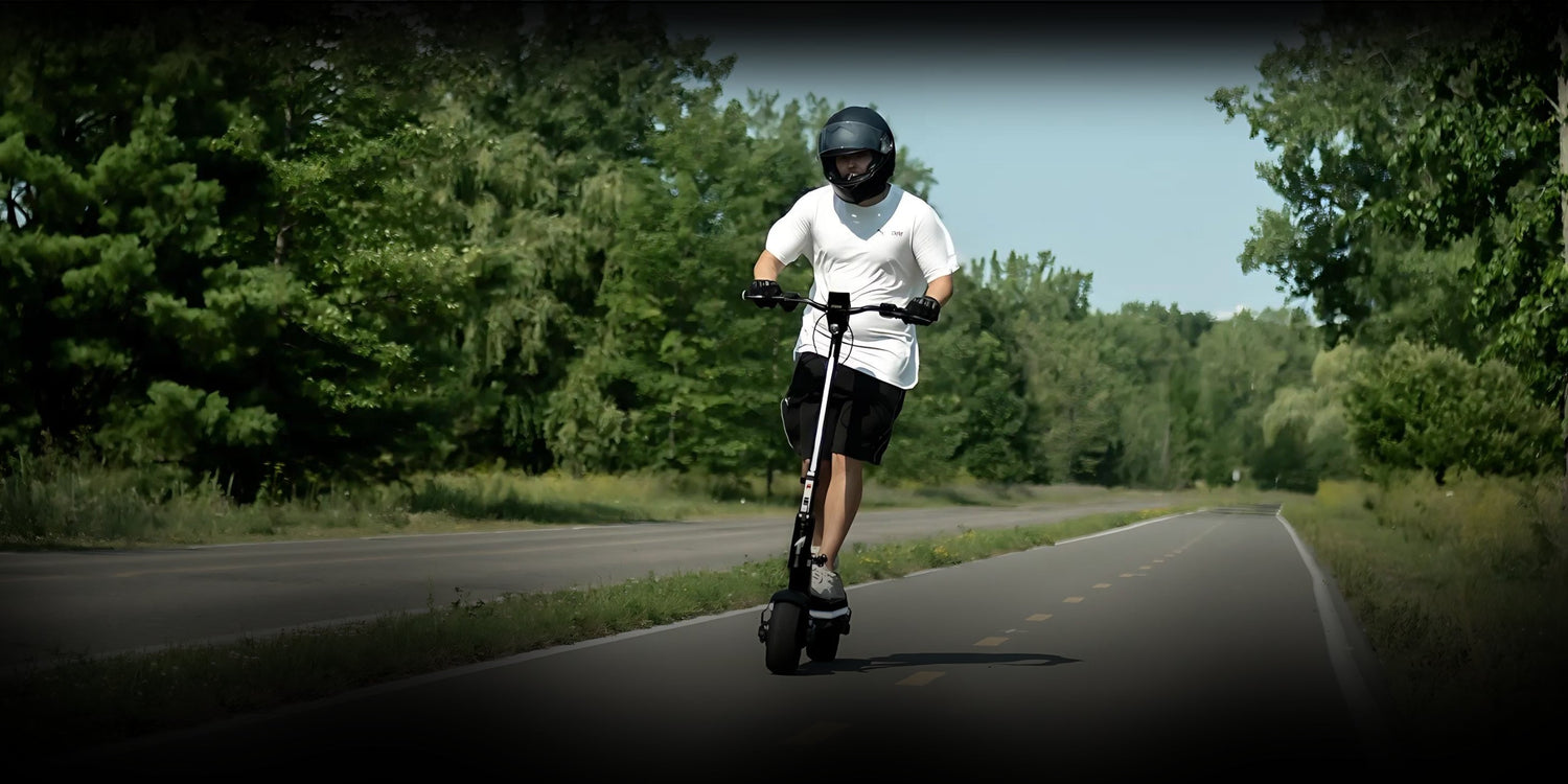 Apollo Phantom 2.0 Riding on the street