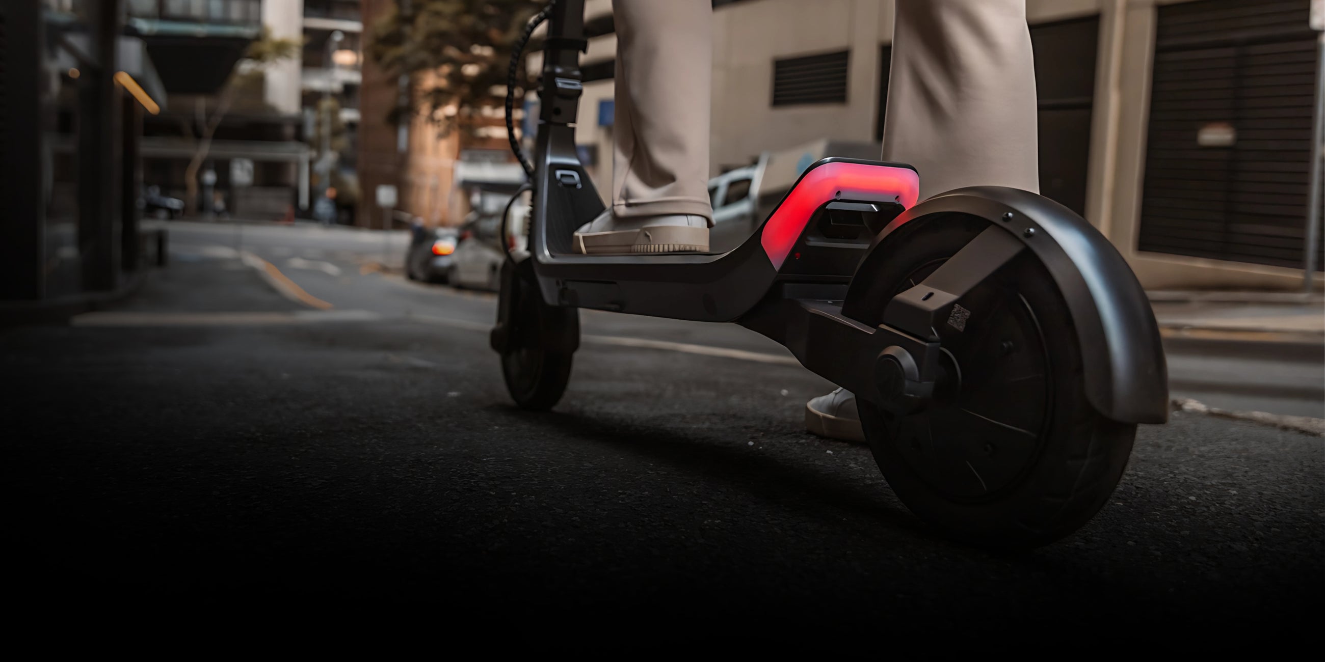 Apollo Go 2024 | Compact Dual-Motor Commuter Electric Scooter | Apollo ...