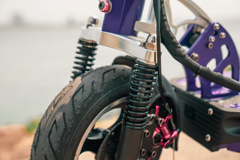 The EMOVE Cruiser was one of the first electric scooters with tubeless tires