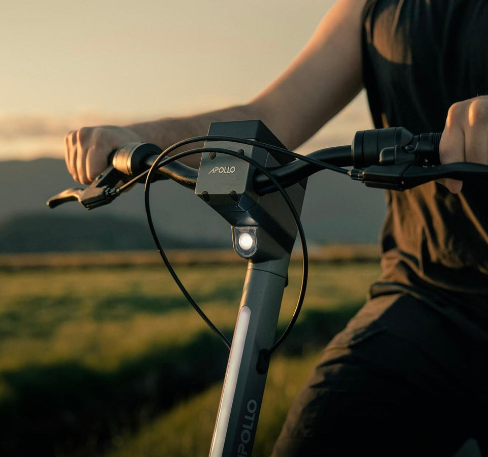 Discovering the Top Features of Apollo Electric Scooters